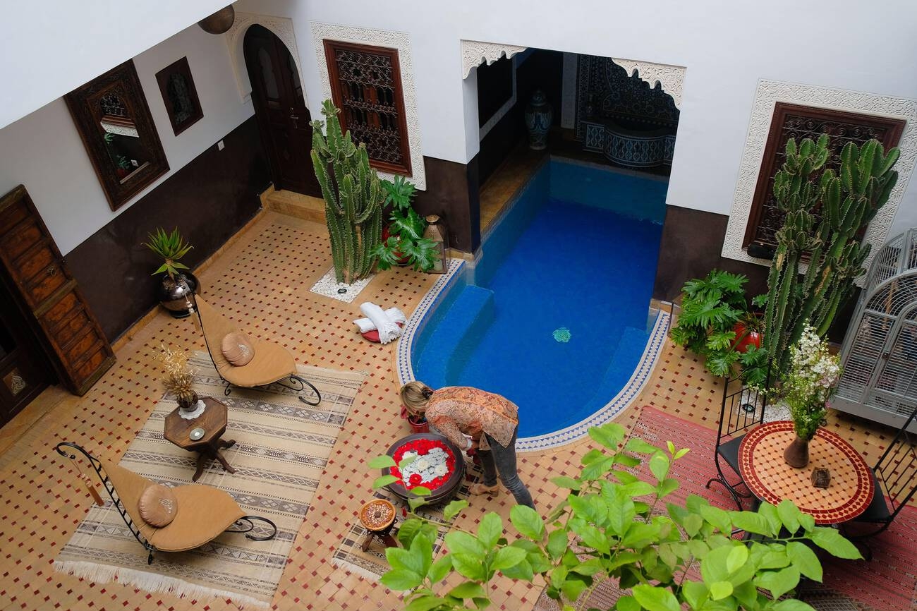 Moroccan Riads: The Art of Living in Sanctuaries of Elegance